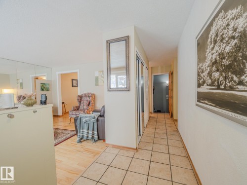 15212 60 Street, Edmonton, AB - Indoor