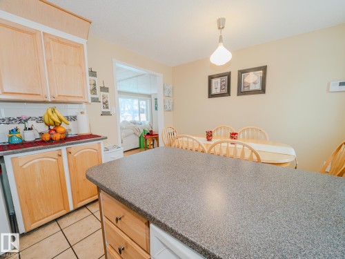 15212 60 Street, Edmonton, AB - Indoor