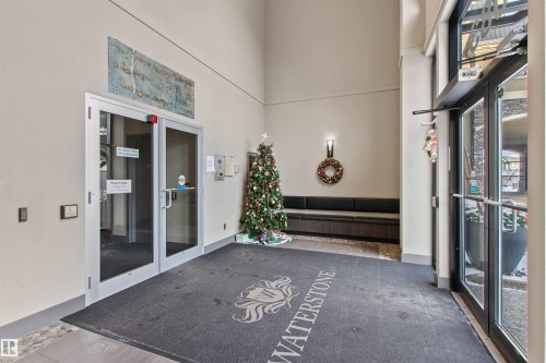 425 6083 Maynard Way E, Edmonton, AB -  Photo Showing Other Room