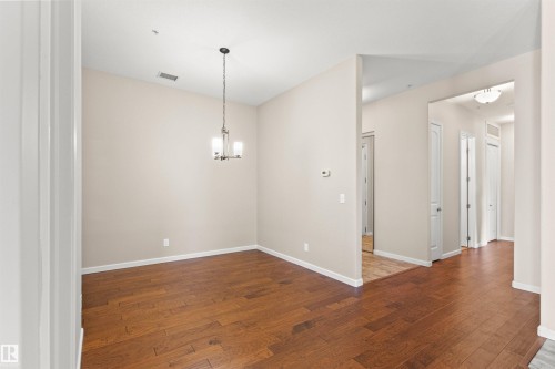 425 6083 Maynard Way E, Edmonton, AB - Indoor Photo Showing Other Room