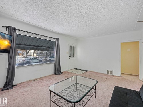 11927 68 Street, Edmonton, AB - Indoor