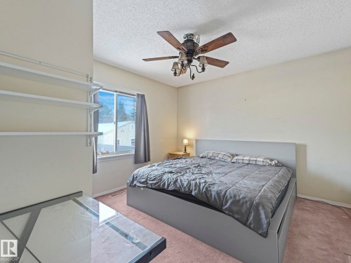 11927 68 Street, Edmonton, AB - Indoor Photo Showing Bedroom