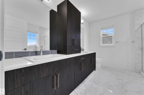 17711 73 Street, Edmonton, AB - Indoor Photo Showing Bathroom
