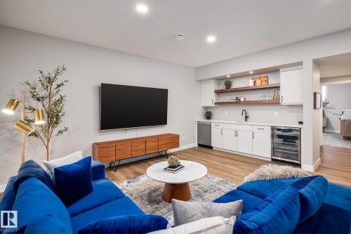 15 Newbury Circle, Sherwood Park, AB - Indoor Photo Showing Living Room