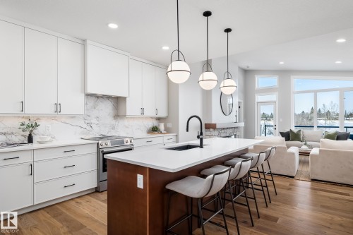 15 Newbury Circle, Sherwood Park, AB - Indoor Photo Showing Kitchen With Upgraded Kitchen