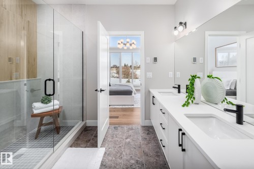 15 Newbury Circle, Sherwood Park, AB - Indoor Photo Showing Bathroom