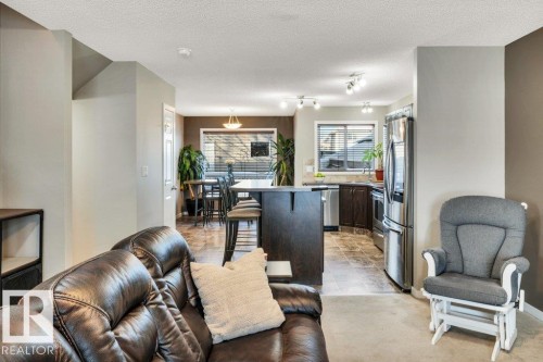 1512 70 Street Sw, Edmonton, AB - Indoor