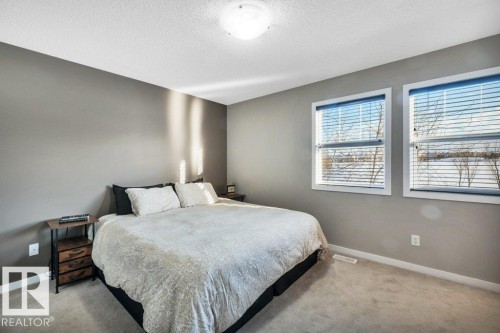1512 70 Street Sw, Edmonton, AB - Indoor Photo Showing Bedroom