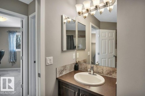 1512 70 Street Sw, Edmonton, AB - Indoor Photo Showing Bathroom