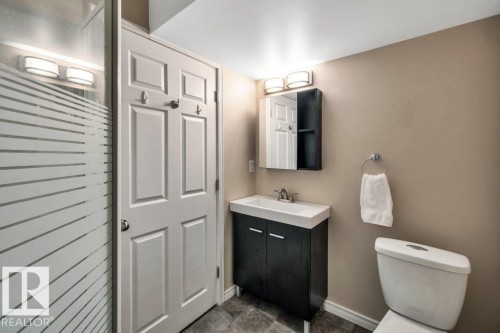 1512 70 Street Sw, Edmonton, AB - Indoor Photo Showing Bathroom