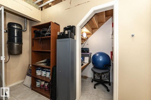 3211 62 Street, Beaumont, AB - Indoor