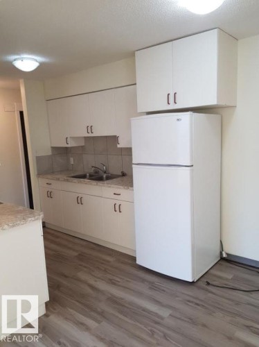 5129 46 Street, Barrhead, AB - Indoor Photo Showing Kitchen With Double Sink