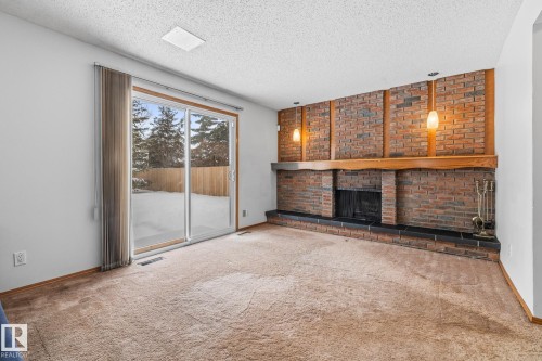 16239 114 Street, Edmonton, AB - Indoor With Fireplace
