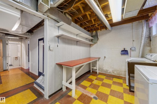 10525 134 Street, Edmonton, AB - Indoor Photo Showing Laundry Room
