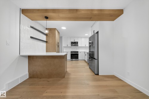 11147 36A Avenue, Edmonton, AB - Indoor Photo Showing Kitchen