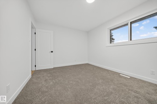 11147 36A Avenue, Edmonton, AB - Indoor Photo Showing Other Room
