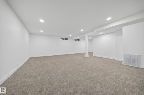 11147 36A Avenue, Edmonton, AB - Indoor Photo Showing Other Room