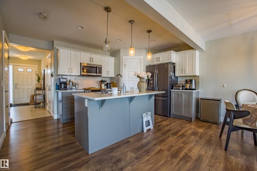 5704 Hawthorn Common, Edmonton, AB - Indoor Photo Showing Kitchen With Stainless Steel Kitchen With Upgraded Kitchen