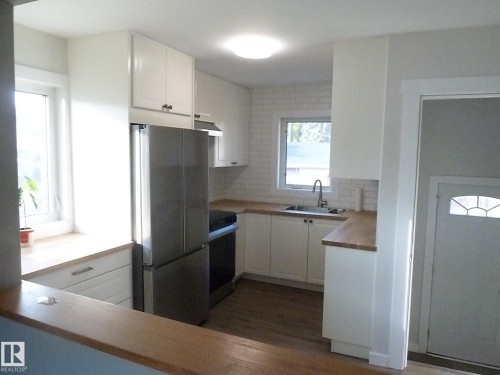 12836 107 Street, Edmonton, AB - Indoor Photo Showing Kitchen