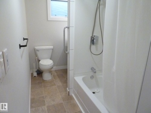 12836 107 Street, Edmonton, AB - Indoor Photo Showing Bathroom
