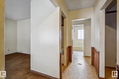 12125 40 Street, Edmonton, AB - Indoor Photo Showing Other Room