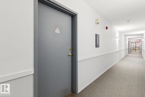 267 10520 120 Street, Edmonton, AB - Indoor Photo Showing Other Room