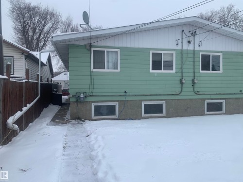 Upper Unit 11813 55 Street Nw, Edmonton, AB - Outdoor