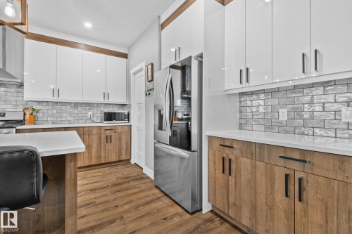 5262 47 Ave, Calmar, AB - Indoor Photo Showing Kitchen With Upgraded Kitchen