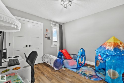 5262 47 Ave, Calmar, AB - Indoor