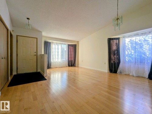 7540 137A Avenue, Edmonton, AB - Indoor Photo Showing Other Room