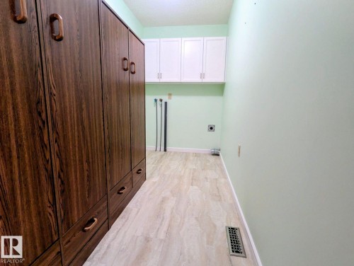 7540 137A Avenue, Edmonton, AB - Indoor Photo Showing Other Room
