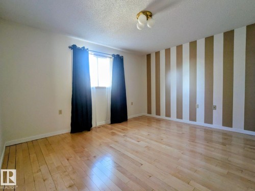 7540 137A Avenue, Edmonton, AB - Indoor Photo Showing Other Room