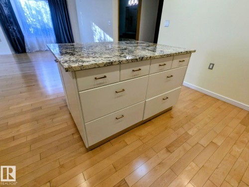 7540 137A Avenue, Edmonton, AB - Indoor