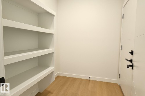 17 710 Mattson Drive, Edmonton, AB - Indoor Photo Showing Other Room