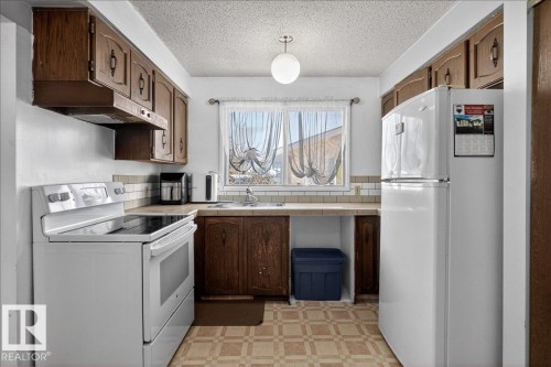 17003 109 Street, Edmonton, AB - Indoor Photo Showing Other Room