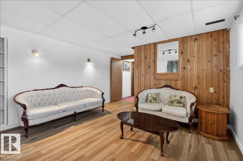 17003 109 Street, Edmonton, AB - Indoor