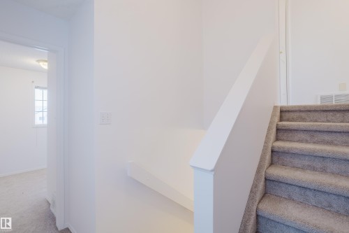 57 843 Youville Drive W, Edmonton, AB - Indoor Photo Showing Other Room