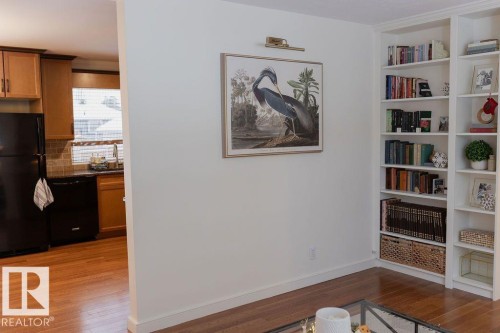 7211 83 Street, Edmonton, AB - Indoor