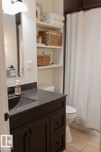 7211 83 Street, Edmonton, AB - Indoor Photo Showing Bathroom