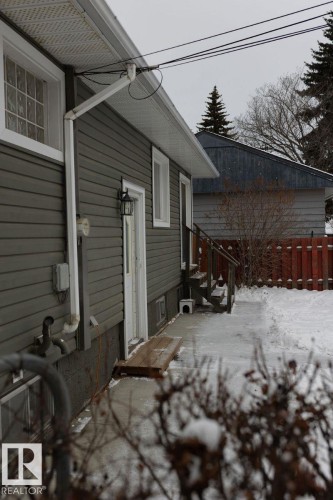 7211 83 Street, Edmonton, AB - Outdoor With Exterior