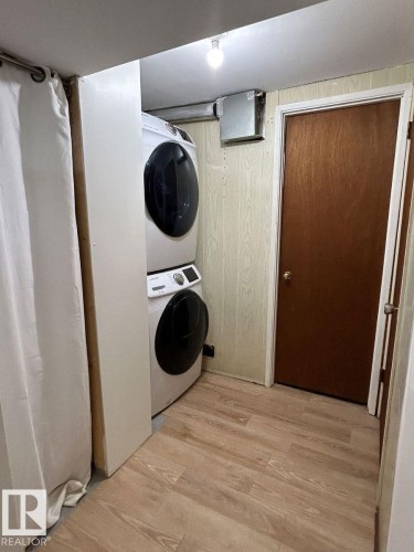 7211 83 Street, Edmonton, AB - Indoor Photo Showing Laundry Room
