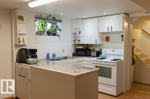7211 83 Street, Edmonton, AB - Indoor Photo Showing Kitchen