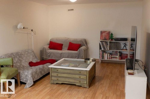 7211 83 Street, Edmonton, AB - Indoor