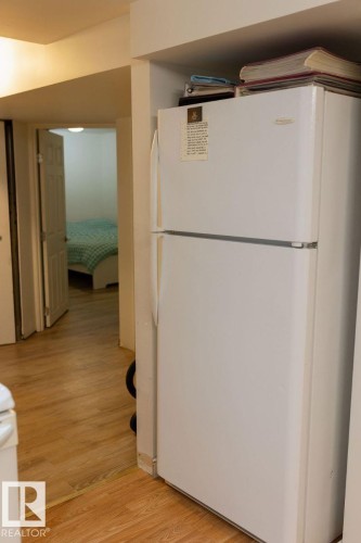 7211 83 Street, Edmonton, AB - Indoor