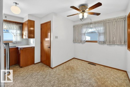 12224 55 Street Nw, Edmonton, AB - Indoor