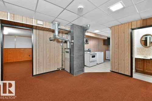 12224 55 Street Nw, Edmonton, AB - Indoor