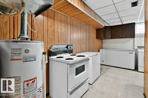 12224 55 Street Nw, Edmonton, AB - Indoor