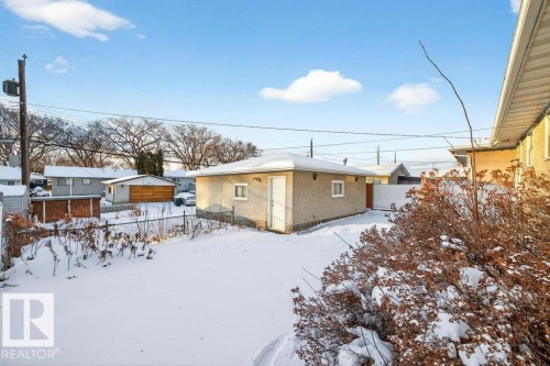 12224 55 Street Nw, Edmonton, AB - Outdoor