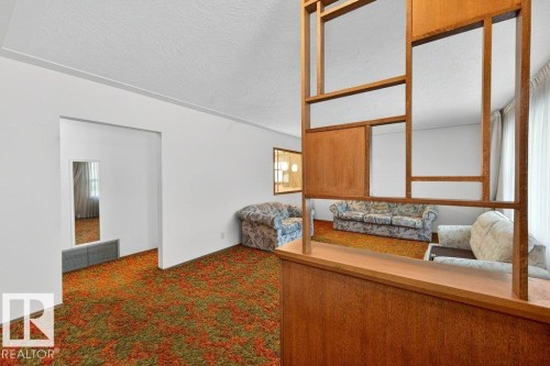 12224 55 Street Nw, Edmonton, AB - Indoor