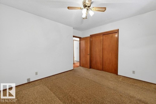 12224 55 Street Nw, Edmonton, AB - Indoor Photo Showing Other Room